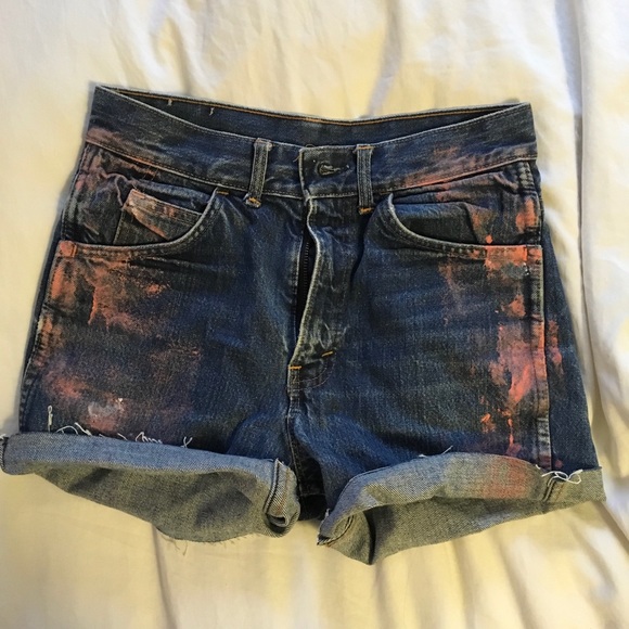 Vintage Paint Levi’s Cutoffs Sz 23/24 - Picture 1 of 3
